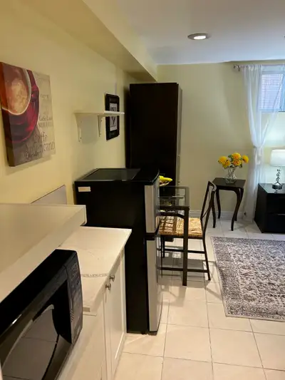 Room available for rent. Utilities included and fully furnished. Walking distance to Wilson subway s...