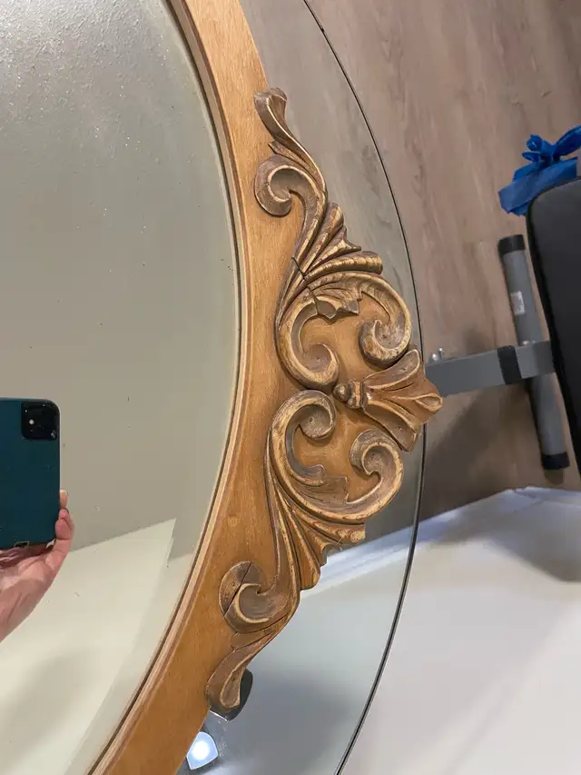 Vintage HOMCO Hollywood Regency Oval Mirror (c. 1960s–1970s)  in Arts & Collectibles in Ottawa - Image 5