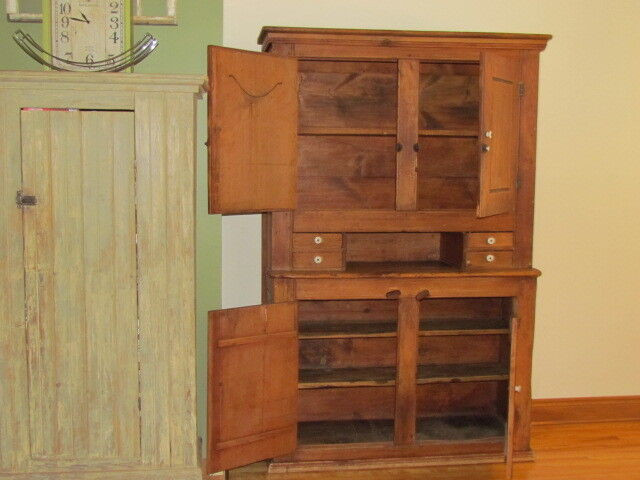 Superbe armoire antique faux deux corps  circa 1840 dans Art et objets de collection  à Ville de Montréal - Image 4