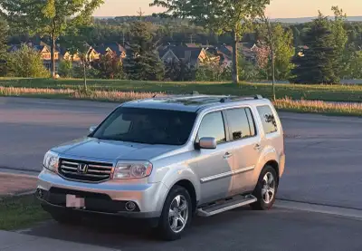 2012 Honda Pilot 4WD , 257000KM , Very clean , running good, selling as is $9500.