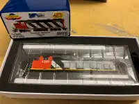 Genesis HO model train CN engine