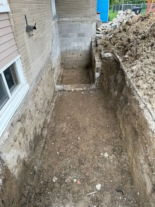 Bricks blocks concrete mansory foundatio in Brick, Masonry & Concrete in City of Toronto - Image 9