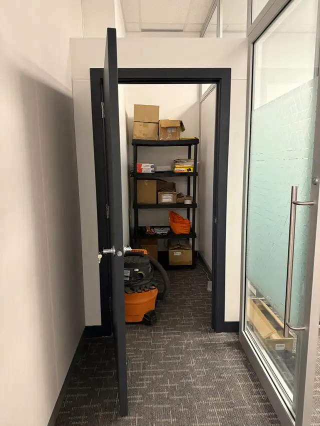 "THE DISTRICT". PROFESSIONAL OFFICE SPACE FOR LEASE (1900sq') in Commercial & Office Space for Rent in Calgary - Image 4