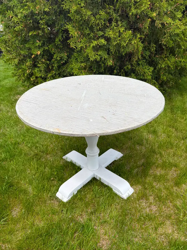 Wooden Round Table