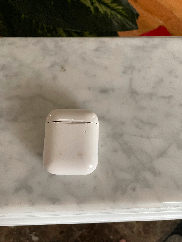 Apple AirPod  1st gen dans Haut-parleurs, écouteurs et micros  à Région de Markham/York - Image 3