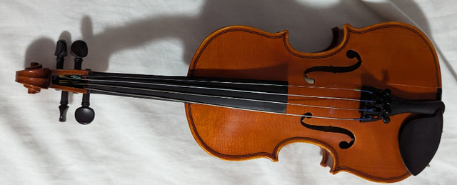 Yamaha V5 Violin Outfit 1/16 Used. New Price $899 in String in Calgary - Image 2