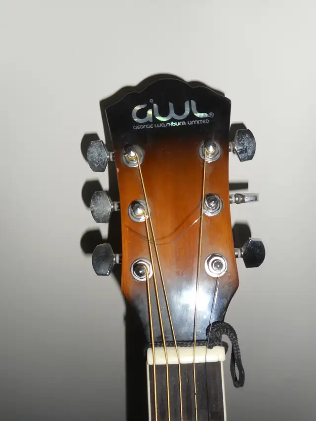 GWL GUITAR GWL45FTSB, +CASE, ADDISSINAL STRINGS in Guitars in Dartmouth - Image 5