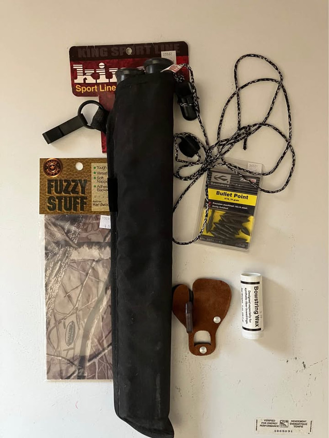 PSE Razorback Recurve Bow with Arrows in Fishing, Camping & Outdoors in Moose Jaw - Image 4
