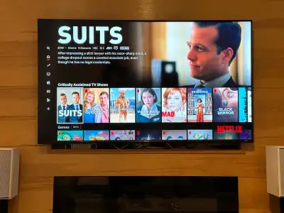 Looking to sell my Hisense Roku QLED 4K UHD Smart TV. This TV is in excellent condition and delivers...