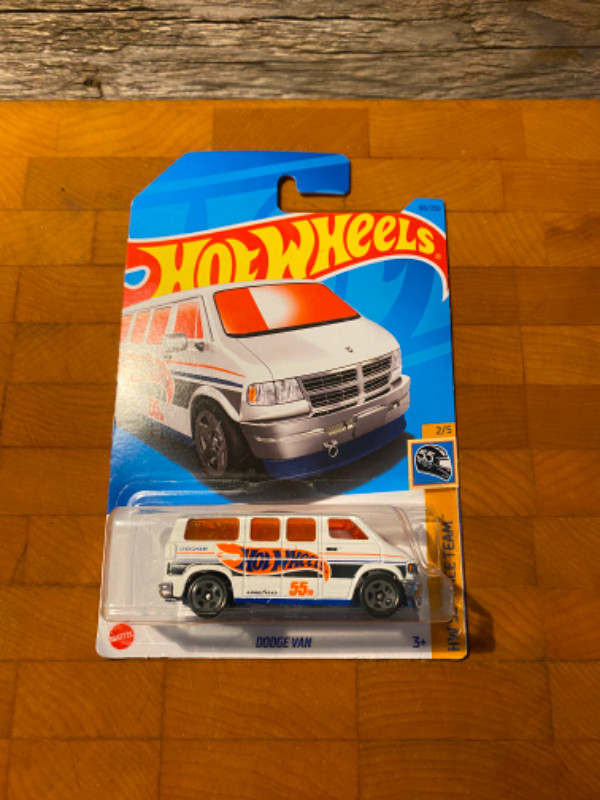 New in Package - 5 pack Hot Wheels Mainlines Assorted in Toys & Games in Charlottetown - Image 4