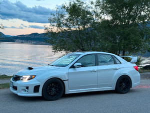 2013 Subaru WRX STI w/Tech Pkg
