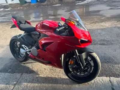 If ad is up -it’s available Currently has under 500kms, and will trickle up as I will continue to ri...
