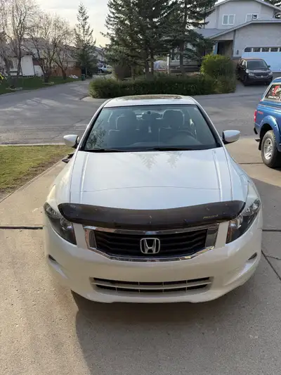 Honda Accord Ex 2008 immaculate condition only 83,000 original kilometres hardly driven. Six cylinde...