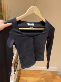 Aritzia top new with tags 