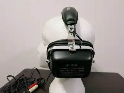 Unisound - MS-422 - Quadraphonic Headphones, View more