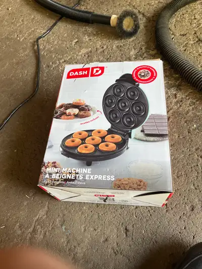 Used it a couple of times Works well, but I’m not supposed to eat that many donuts. Great fun making...