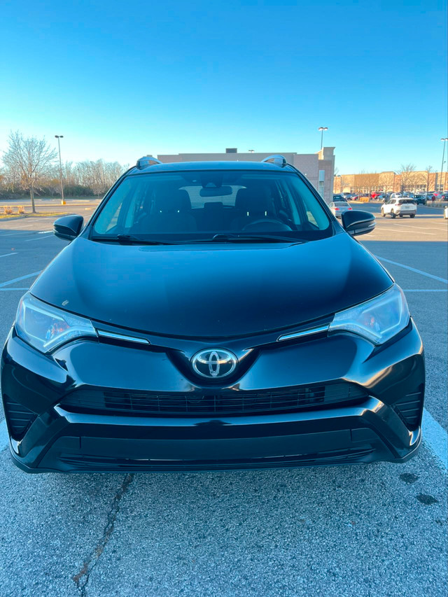 2018 TOYOTA RAV4 LE FWD dans Autos et camions  à Ville de Montréal - Image 2