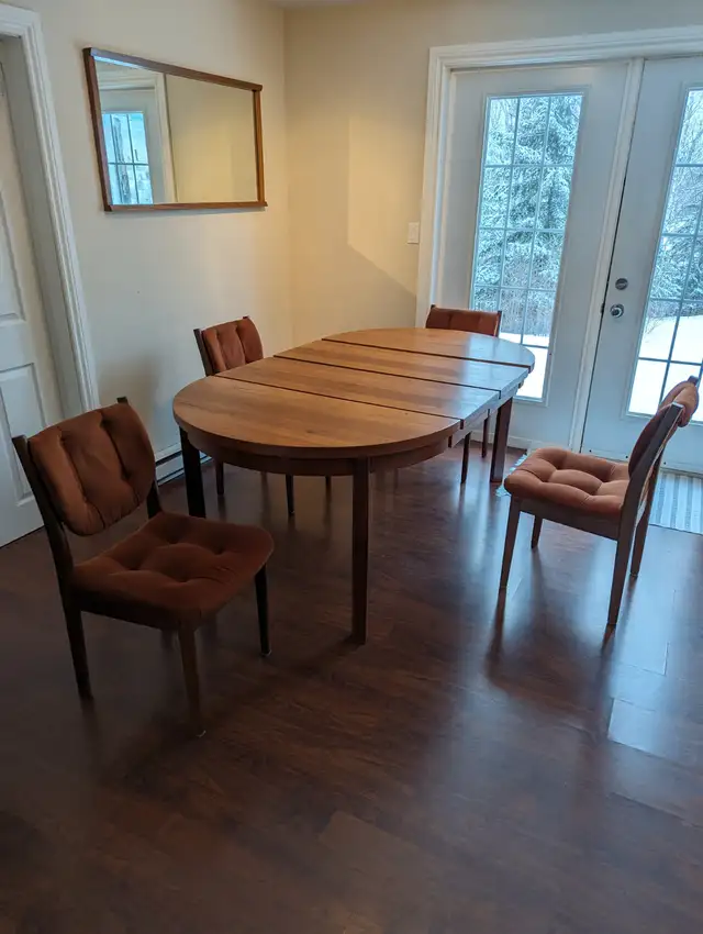 Teak Wood Dinning Room Set in Dining Tables & Sets in City of Halifax - Image 4