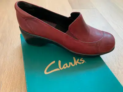 Souliers femme Clarks (grandeur 5 ½), View more
