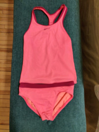7 x Swim Suits for Girls, Sizes 8, 10, and 12. Great Condition.