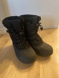 Sorel winter boots youth sz 4