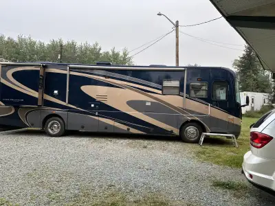 This Stunning 40 foot motorhome has been sitting for 20 years in a heated storage due to a death in...