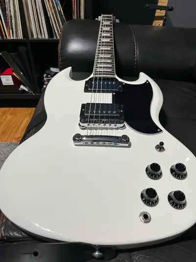 Gibson sg guitar, View more