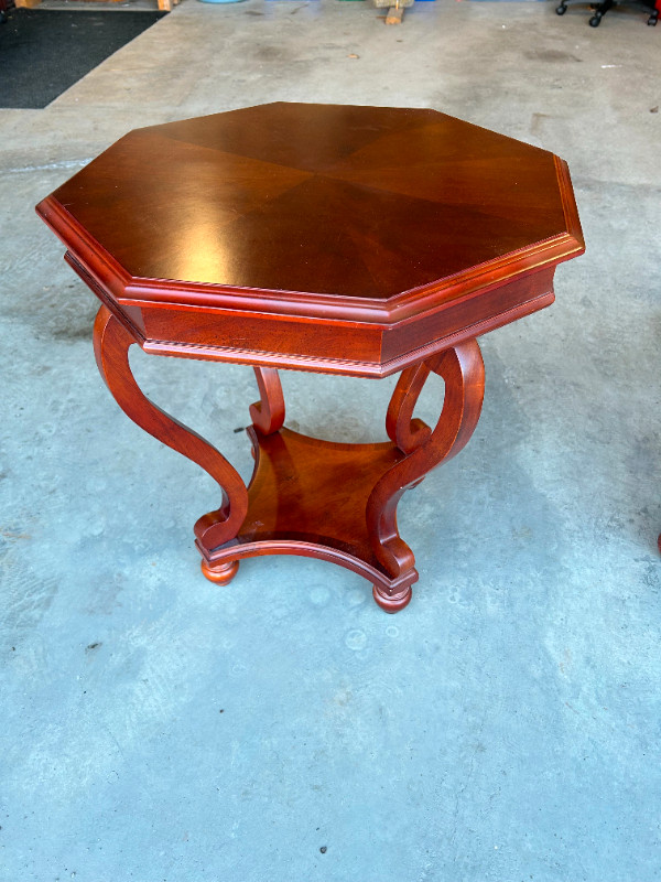 Matching Bombay Company End Tables  - $30/ea or $50/pair in Other Tables in Oakville / Halton Region - Image 2