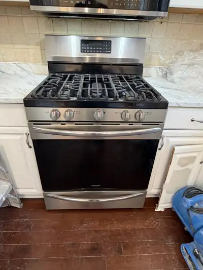 Frigidaire Gallery Gas Stobe, View more