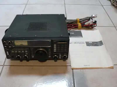 Icom IC-R7000 scanner, View more