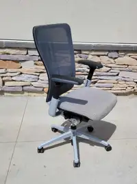 Haworth Zody Office Chair - Fully Adjustable