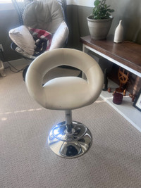 White swivel hydraulic bar stool