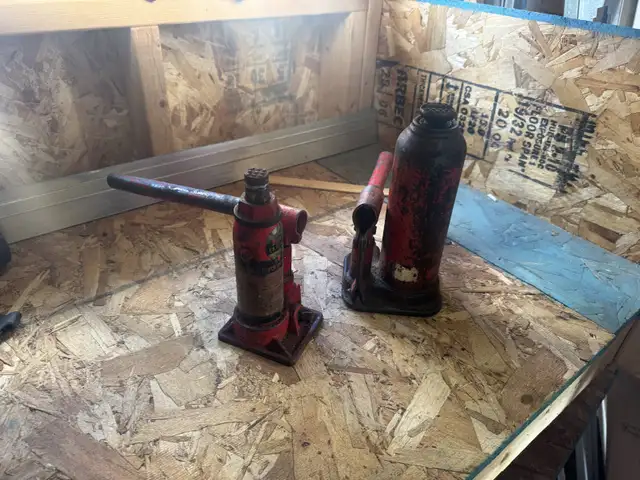 Hydraulic jacks 1 and 3 ton in Other in Stratford - Image 3