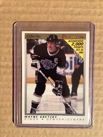 1990-91 OPC Premier WAYNE GRETZKY "Achieved 2000 Points" #38
