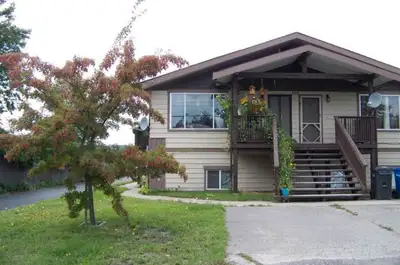 100 mile house location Spacious 3 bedroom 1 bathroom apartment for rent on upper floor of 4-plex. I...