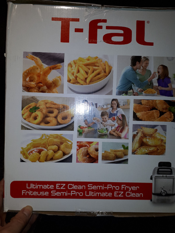 T-Fal EZ Clean Deep Fryer 3.5L New in Box in Microwaves & Cookers in Oakville / Halton Region