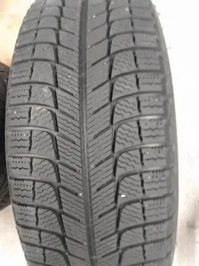 4 Toyota Camry rims & Michelin snow tires size 215/60/R16 $125