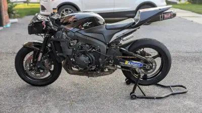2009 CBR600RR Track or Race bike. 1 owner, converted from street to race. I have a lot of the OEM pa...
