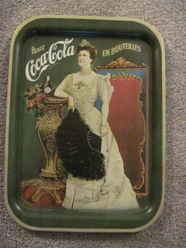 Coco-Cola Tray in Arts & Collectibles in Ottawa