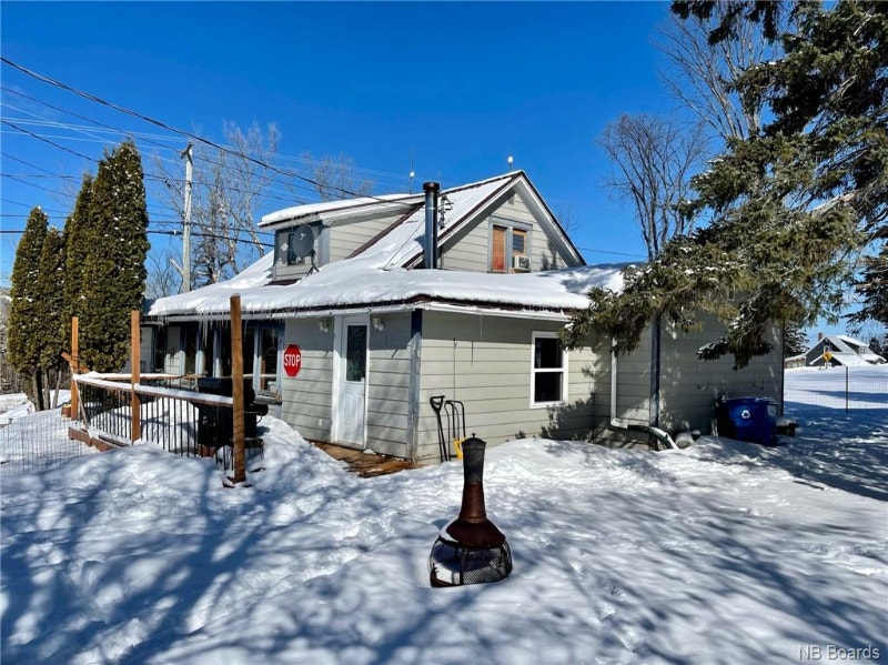 6 Bedroom home on over an acre in New Brunswick Houses for Sale