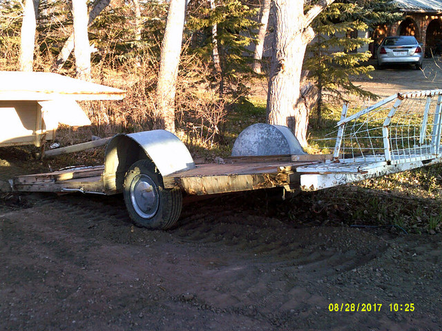 assorted single axle tandem axle & tent trailers old rv flat dks in ATV Parts, Trailers & Accessories in Calgary - Image 2