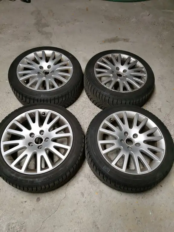AUDI OR VW RIMS 5*112MM WITH LIKE NEW 225/45/17 NEXEN WINTER TIR in Tires & Rims in City of Toronto - Image 2