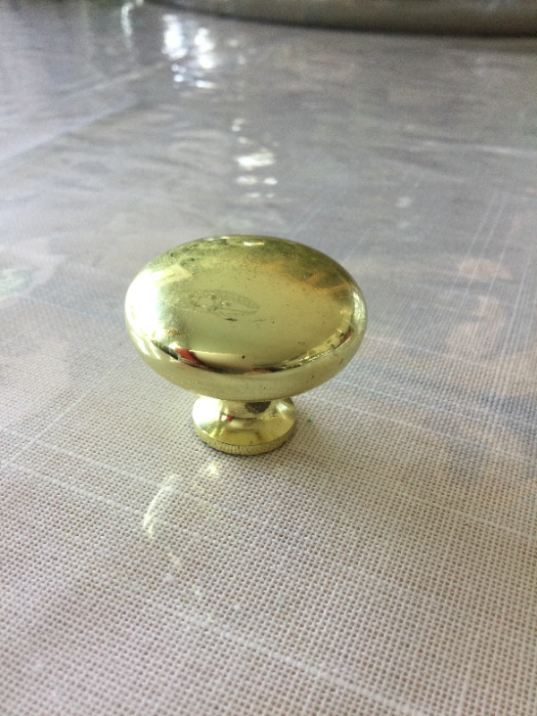 Polished Brass Cabinet Knobs - Set Of 30 in Other in Penticton - Image 4