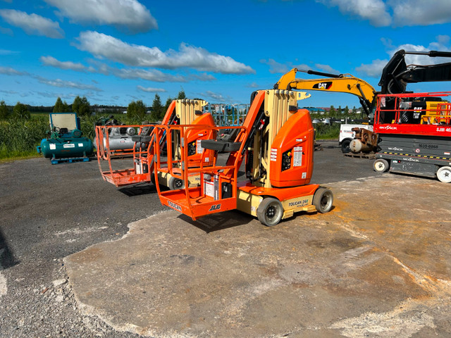 Nacelle JLG TOUCAN 26E Boom Lift articulé Scissor lift Skyjack in Other Business & Industrial in Laval / North Shore - Image 2