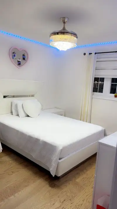 Its a big beautiful house.room with attached washroom. Luking for 2 girls or any one single even can...