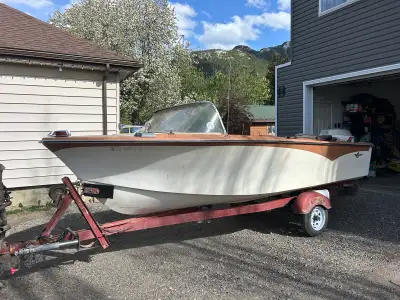 1968 Crest Liner boat floor was redone when I bought it seats have small rips in them has new carpet...