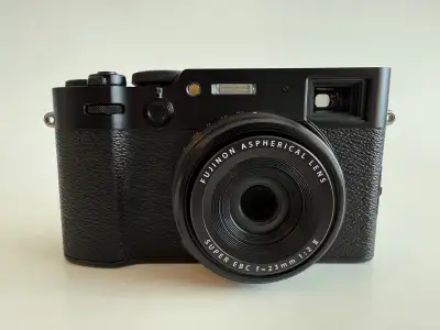 シグマ AF 12-24mm F4.5-5.6 EX DG HSM CANON 85 ads for fujifilm x lens in All Categories in Ontario