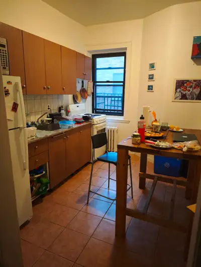 Renovated large 4 ½ Monkland Village NDG for July/August 1st