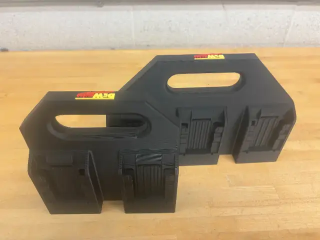 DeWaukee (DeWalt and Milwaukee M18) 6-pack Battery Caddy Holder in Power Tools in Markham / York Region - Image 9