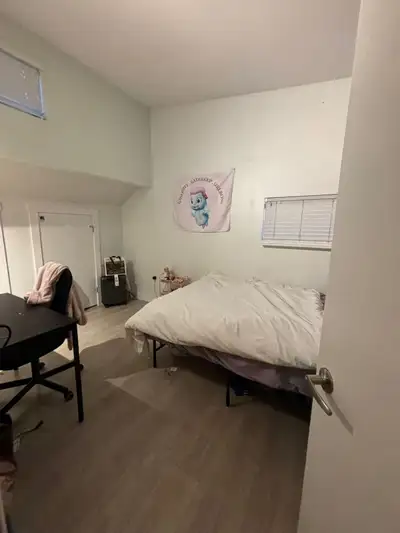 Private Rooms for Rent – Commercial-Broadway Area ✨ Availability: From Aug 1st  6-min walk to Commer...